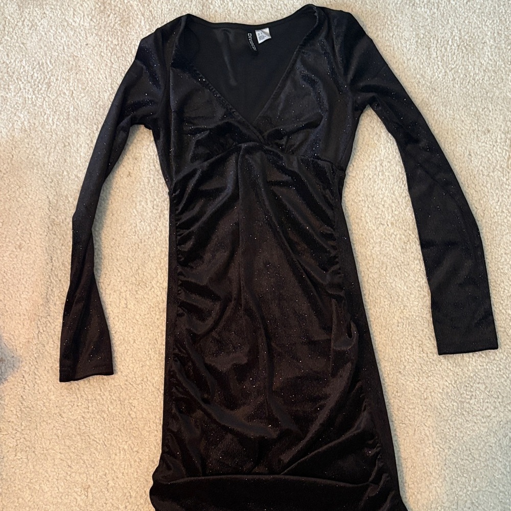 Elegant Black Long Sleeve Dress